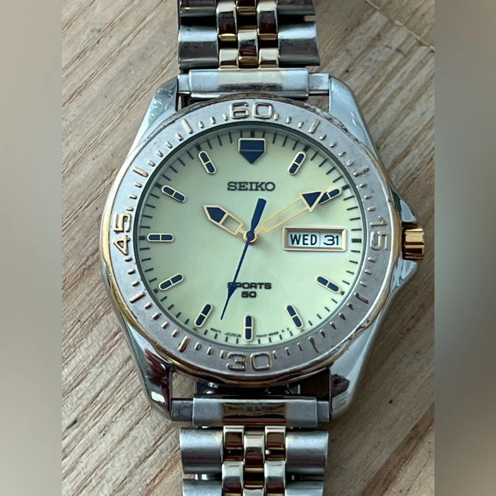 Seiko Sports 50 Rare Vintage Men’s Watch Iridescent Dial Two-Tone Bracelet Date